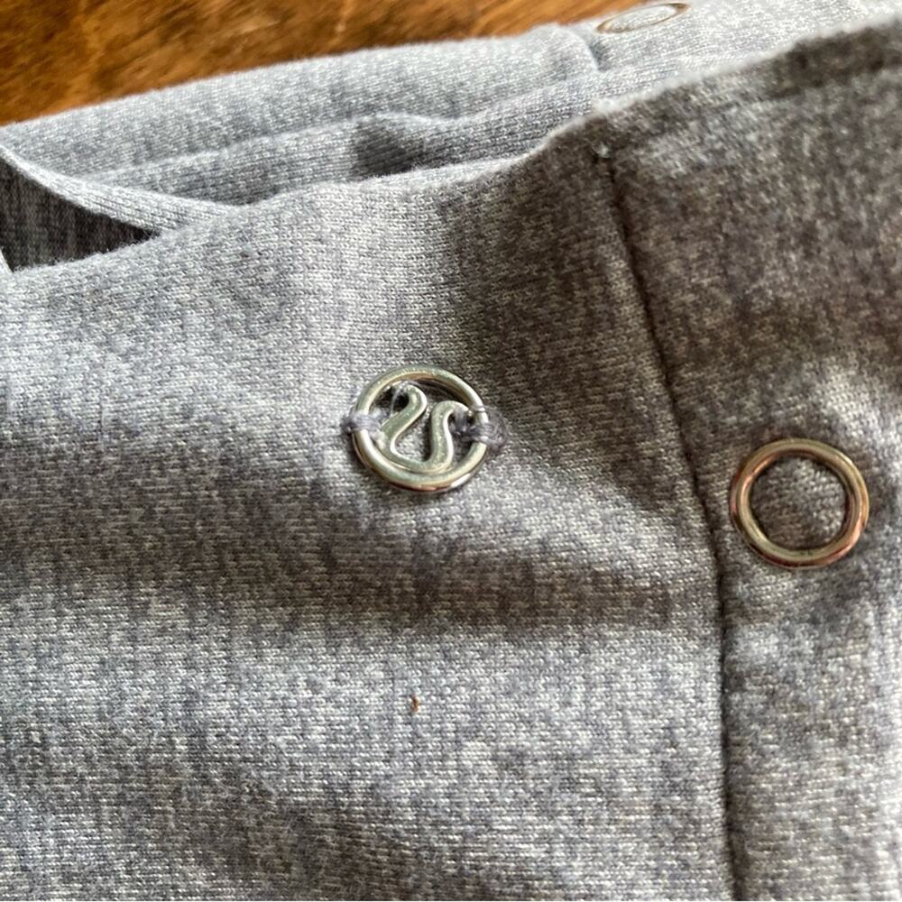Lululemon Gray Customizable Snap Button Circle Sc… - image 3